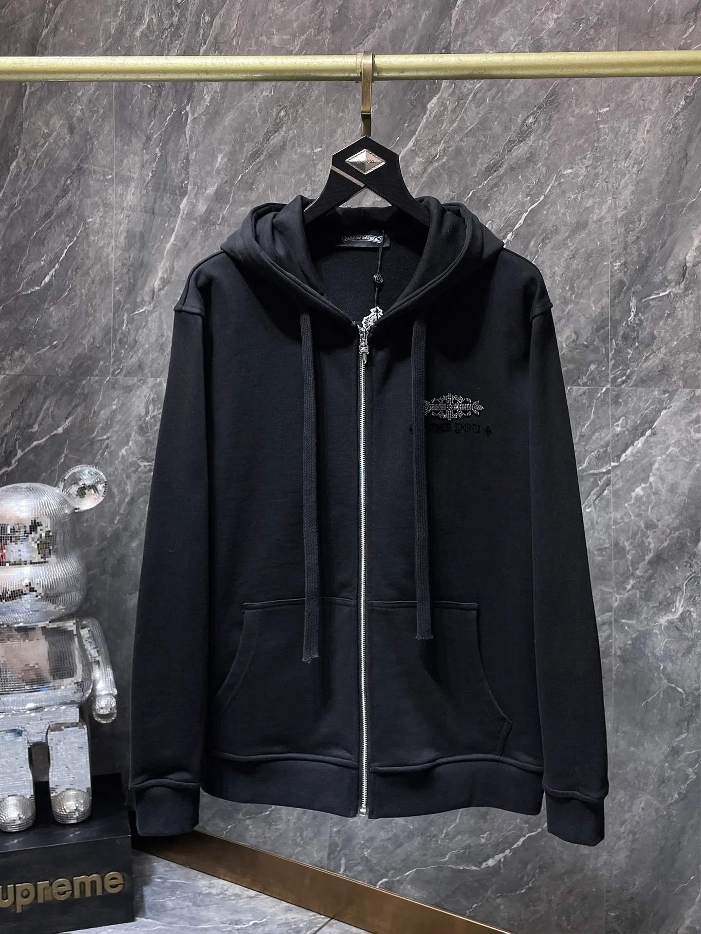P270 Chrome Hearts Autumn and Winter 2025 counter synchronization❤️ Heavy-duty horseshoe Sanskrit letter hooded sweatshirt, hot diamond ➕ silicone ➕ flocking, improved customized version 1:1 high-gram weight high-quality fabric Recommended color: white black code number: S, M, L, XL